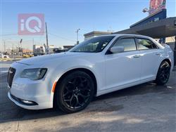 کرایسلەر 300